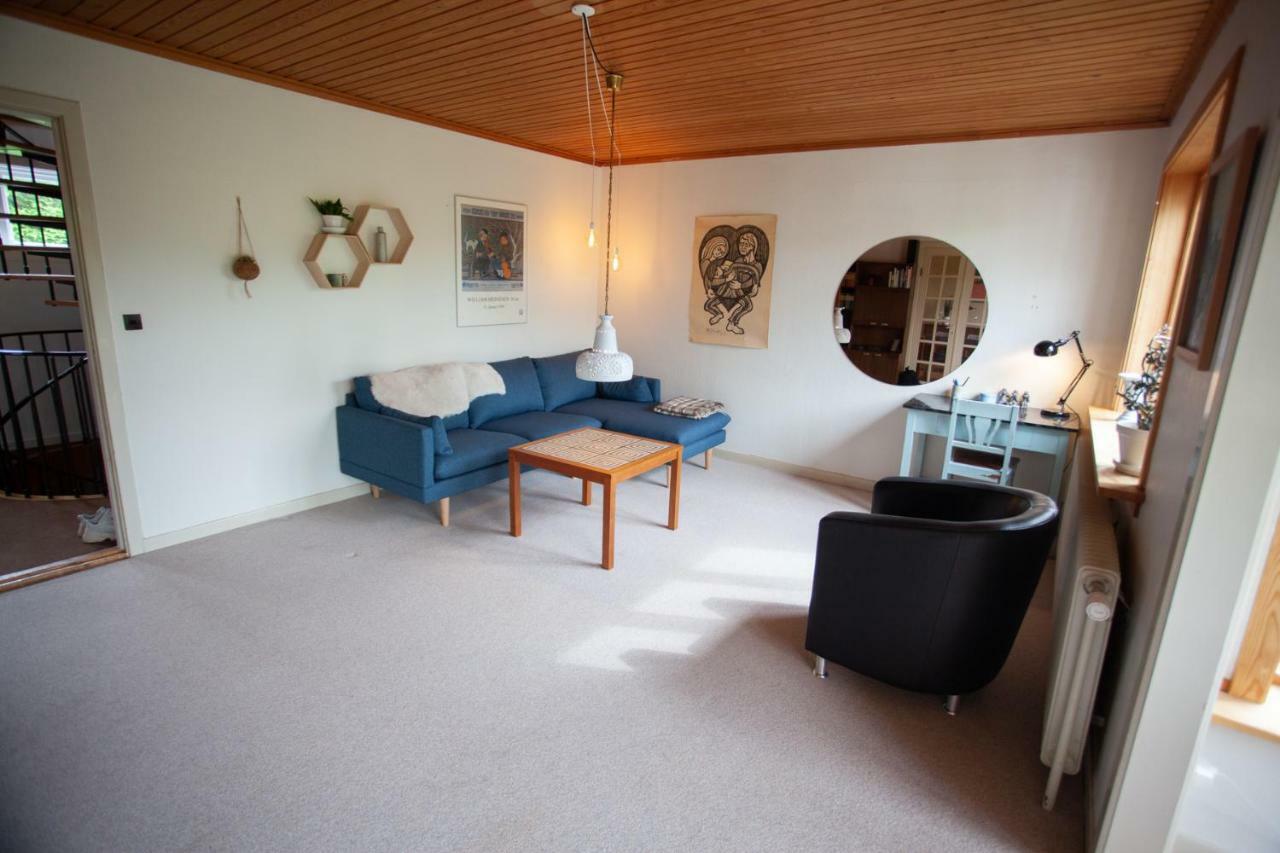 3 Storey, 5 Bedroom, 3 Bathroom House In The Center Of Tórshavn Eksteriør billede