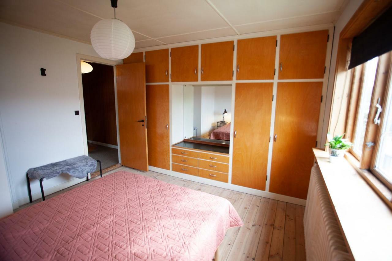 3 Storey, 5 Bedroom, 3 Bathroom House In The Center Of Tórshavn Eksteriør billede