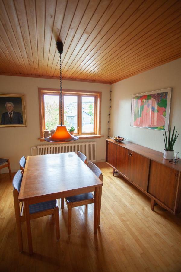 3 Storey, 5 Bedroom, 3 Bathroom House In The Center Of Tórshavn Eksteriør billede